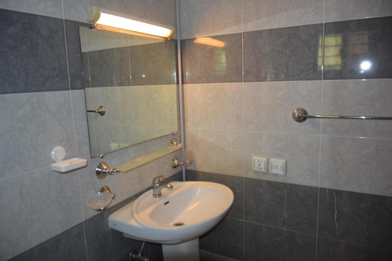 The Travelers Den Hotel Islamabad Esterno foto